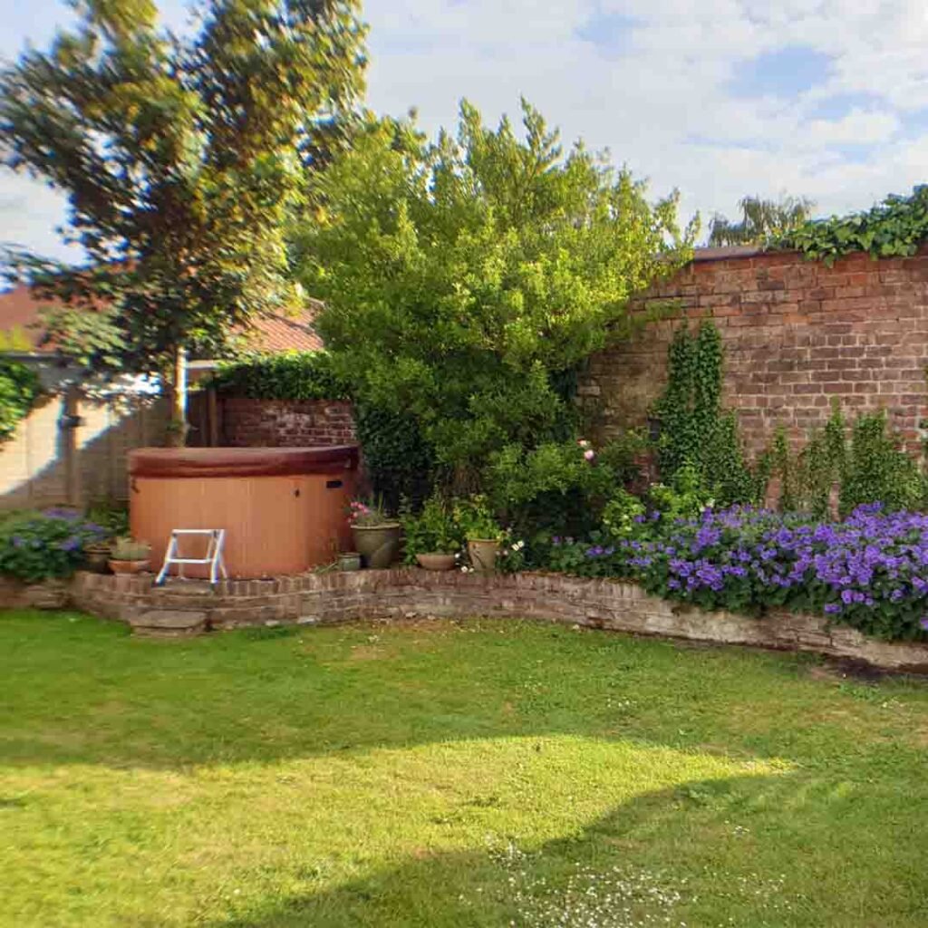 Holly Cottage Welton Garden view