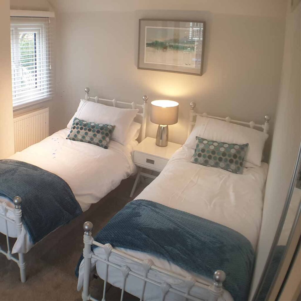 Twin Room Yorkshire worlds Holiday Cottage