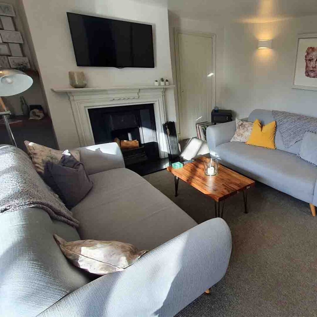 full living room photo